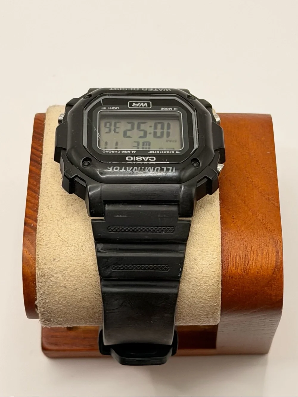 Casio Illuminator 3224 F-108WH Mens Watch 42mm Black Digital Alarm Day Date
